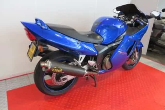 Honda CBR (1999) thumbnail 3
