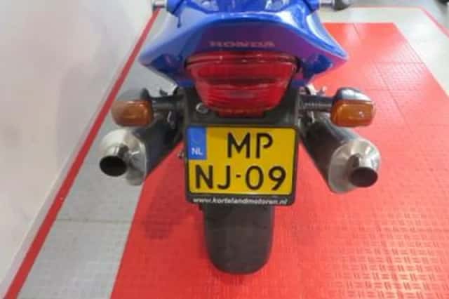 Honda CBR (1999) thumbnail 4