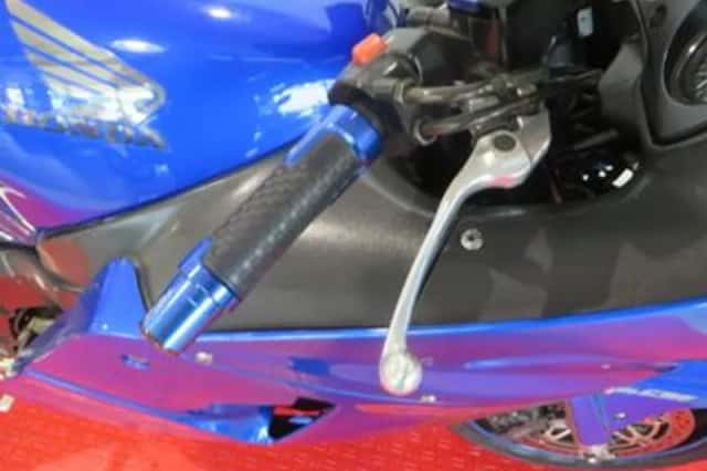 Honda CBR (1999) thumbnail 5