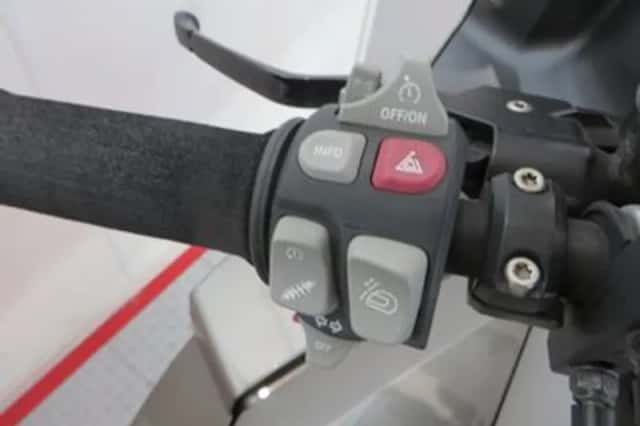 BMW K (2009) thumbnail 4