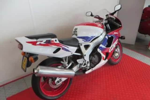 Honda CBR (1995) thumbnail 3