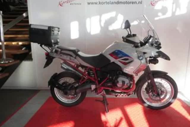 BMW R (2012) thumbnail 1