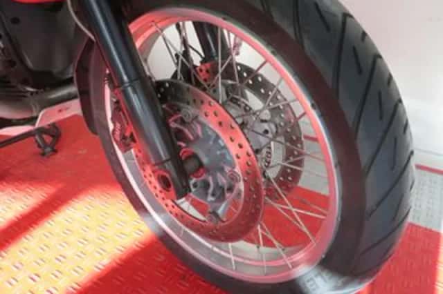 BMW R (2012) thumbnail 3
