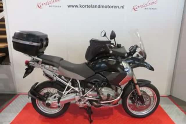 BMW R (2010) thumbnail 1