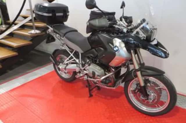 BMW R (2010) thumbnail 2