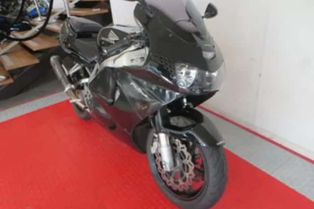 Honda CBR (1998) thumbnail 3