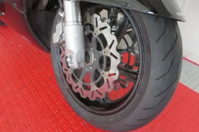 Honda CBR (1998) thumbnail 4