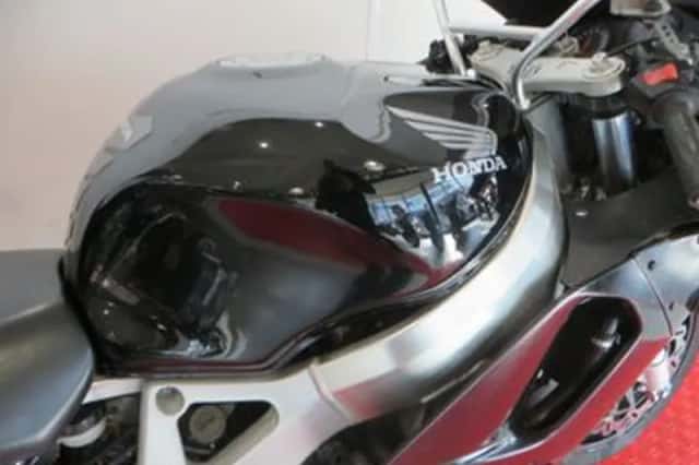 Honda CBR (1998) thumbnail 5