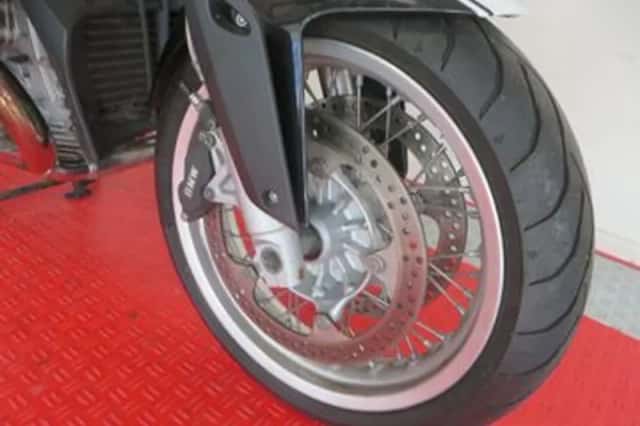 BMW R (2011) thumbnail 3