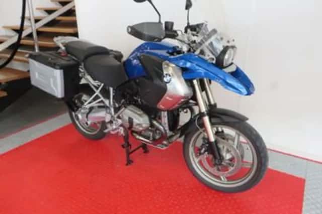 BMW R (2011) thumbnail 2