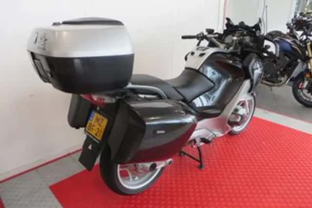 BMW R (2010) thumbnail 3