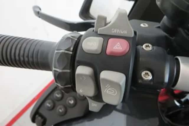 BMW R (2010) thumbnail 6