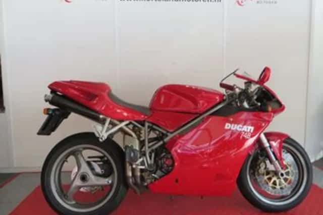 DUCATI 748 (2002) thumbnail 1