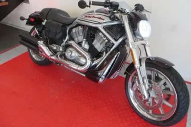 HARLEY-DAVIDSON V-ROD (2006) thumbnail 3