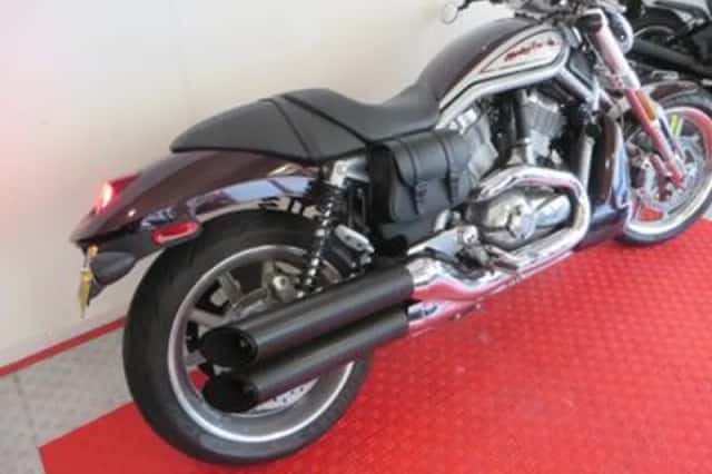 HARLEY-DAVIDSON V-ROD (2006) thumbnail 4