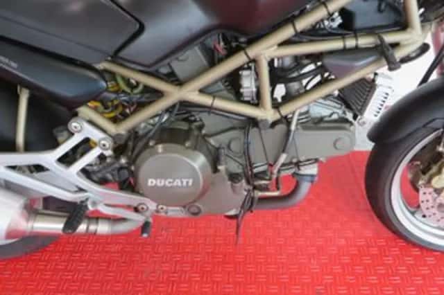 DUCATI M (1998) thumbnail 4