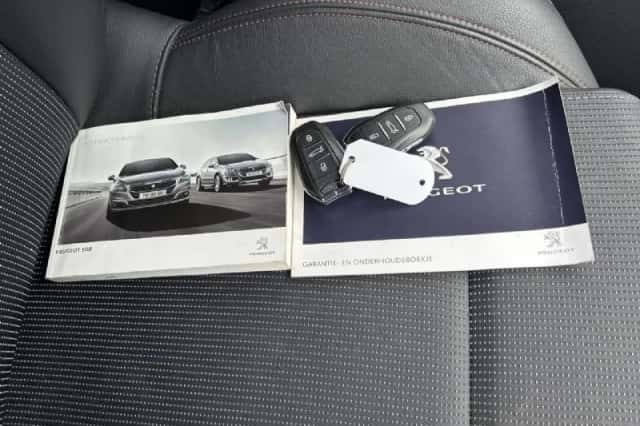 Peugeot 508 (2016) thumbnail 2