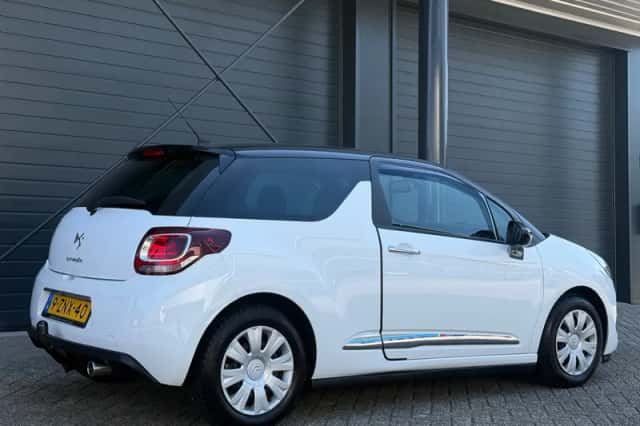 Citroën DS3 (2015) thumbnail 2