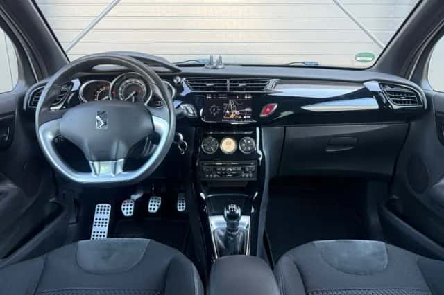 Citroën DS3 (2015) thumbnail 3