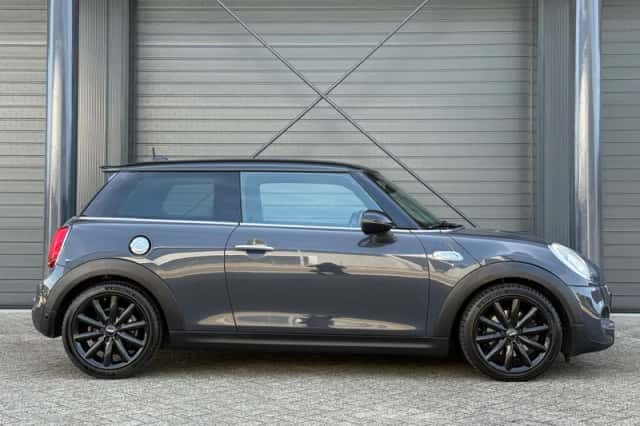 MINI Cooper S (2015) thumbnail 6