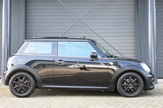 MINI One (2011) thumbnail 6