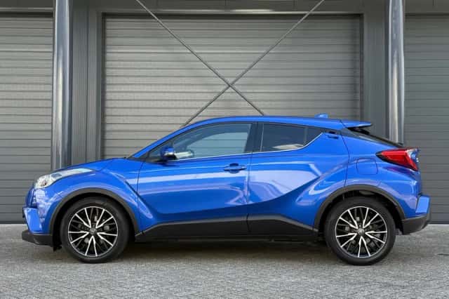 Toyota C-HR (2018) thumbnail 6