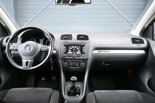 Volkswagen Golf (2012) thumbnail 3