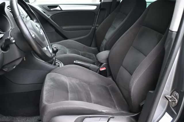 Volkswagen Golf (2012) thumbnail 4
