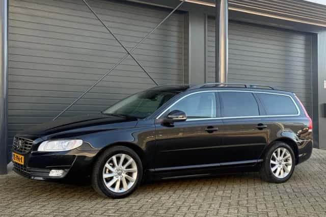 Volvo V70 (2015) thumbnail 1