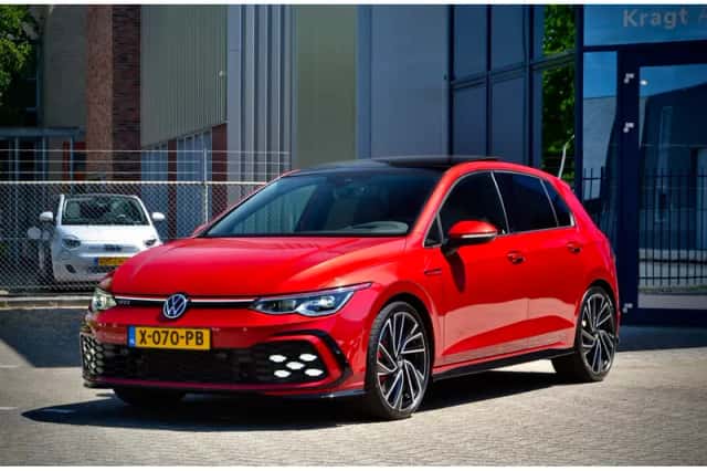 Volkswagen Golf (2024) thumbnail 1