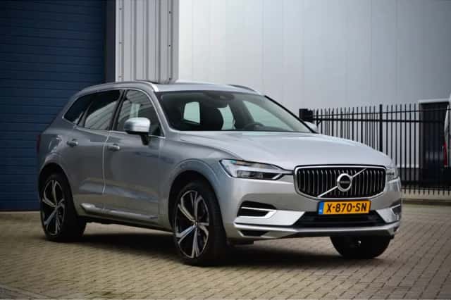 Volvo XC60 (2018) thumbnail 3