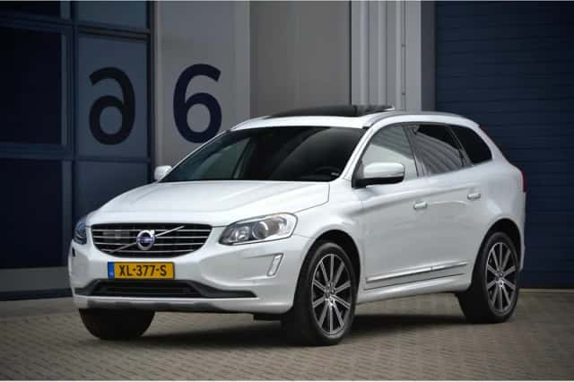 Volvo XC60 (2017) thumbnail 1
