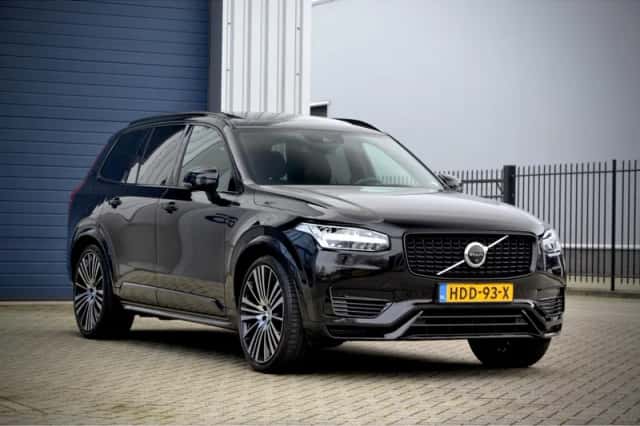 Volvo XC90 (2022) thumbnail 3