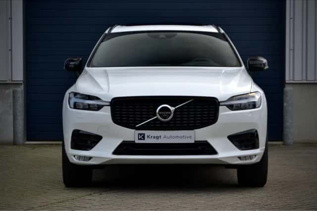 Volvo XC60 (2021) thumbnail 2