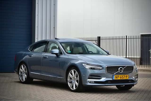 Volvo S90 (2017) thumbnail 2