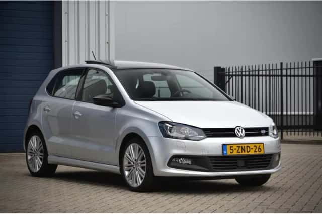 Volkswagen Polo (2015) thumbnail 2