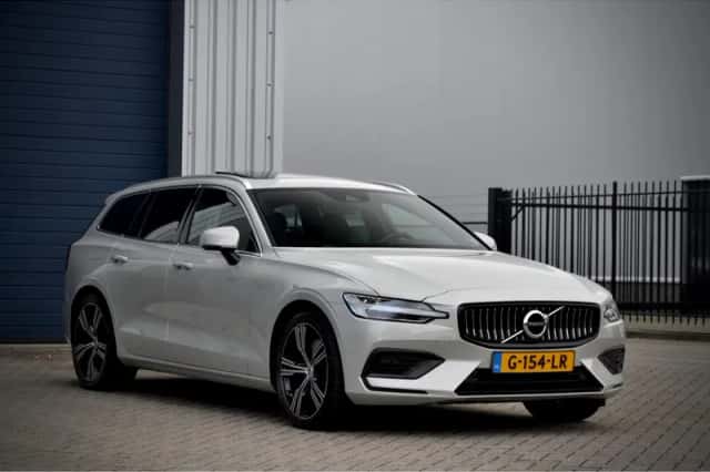 Volvo V60 (2019) thumbnail 3