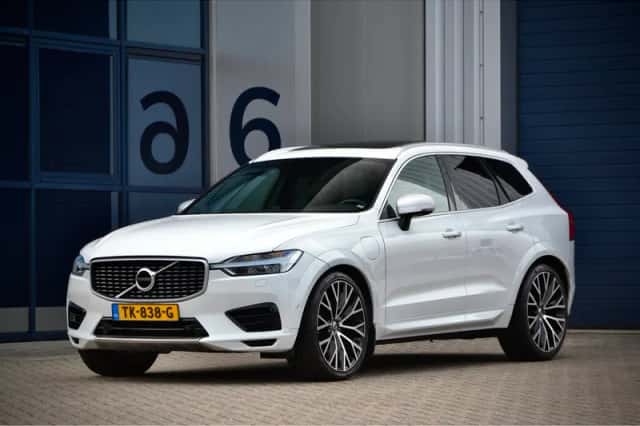 Volvo XC60 (2017) thumbnail 1