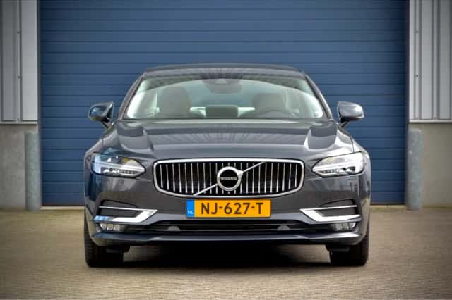 Volvo S90 (2017) thumbnail 2