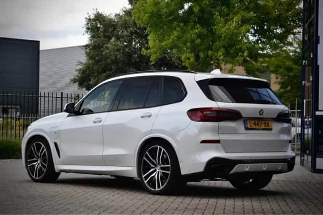 BMW X5 (2021) thumbnail 3