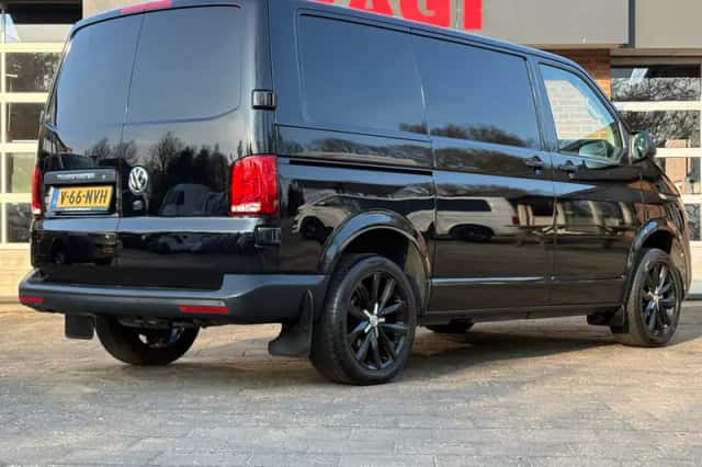 Volkswagen Transporter (2021) thumbnail 6