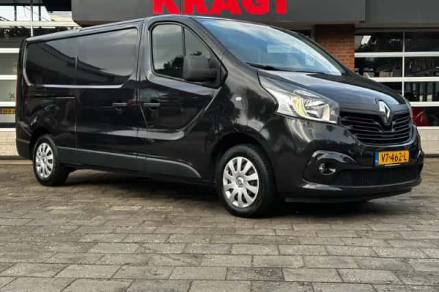 Renault Trafic (2016) thumbnail 2