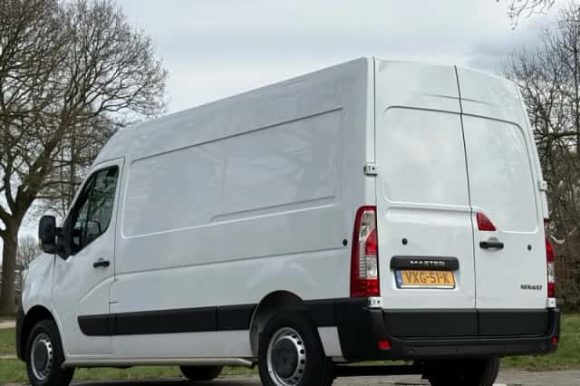 Renault Master (2023) thumbnail 3
