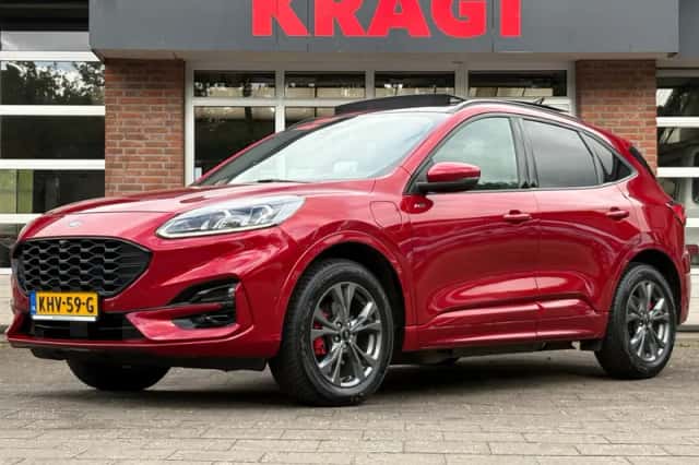 Ford Kuga (2022) thumbnail 1