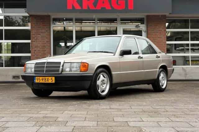 Mercedes-Benz 190-Serie (1985) thumbnail 1