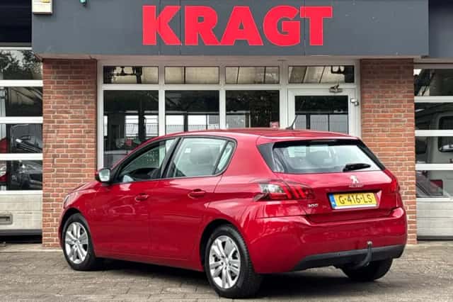 Peugeot 308 (2019) thumbnail 3