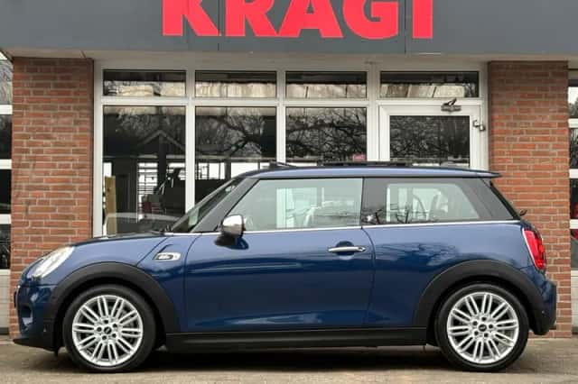 MINI Cooper (2018) thumbnail 2
