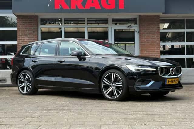 Volvo V60 (2021) thumbnail 6