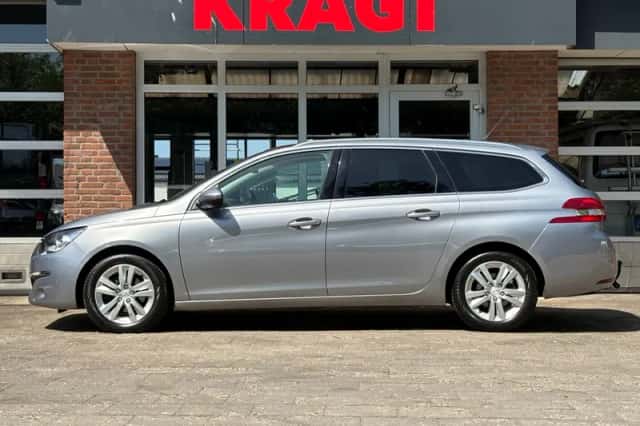 Peugeot 308 (2015) thumbnail 2