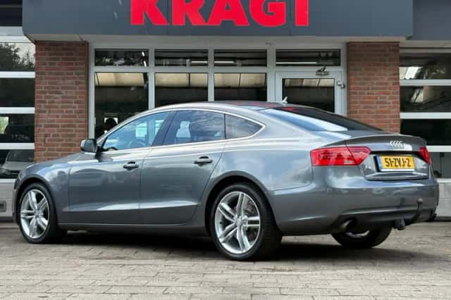 Audi A5 (2013) thumbnail 3
